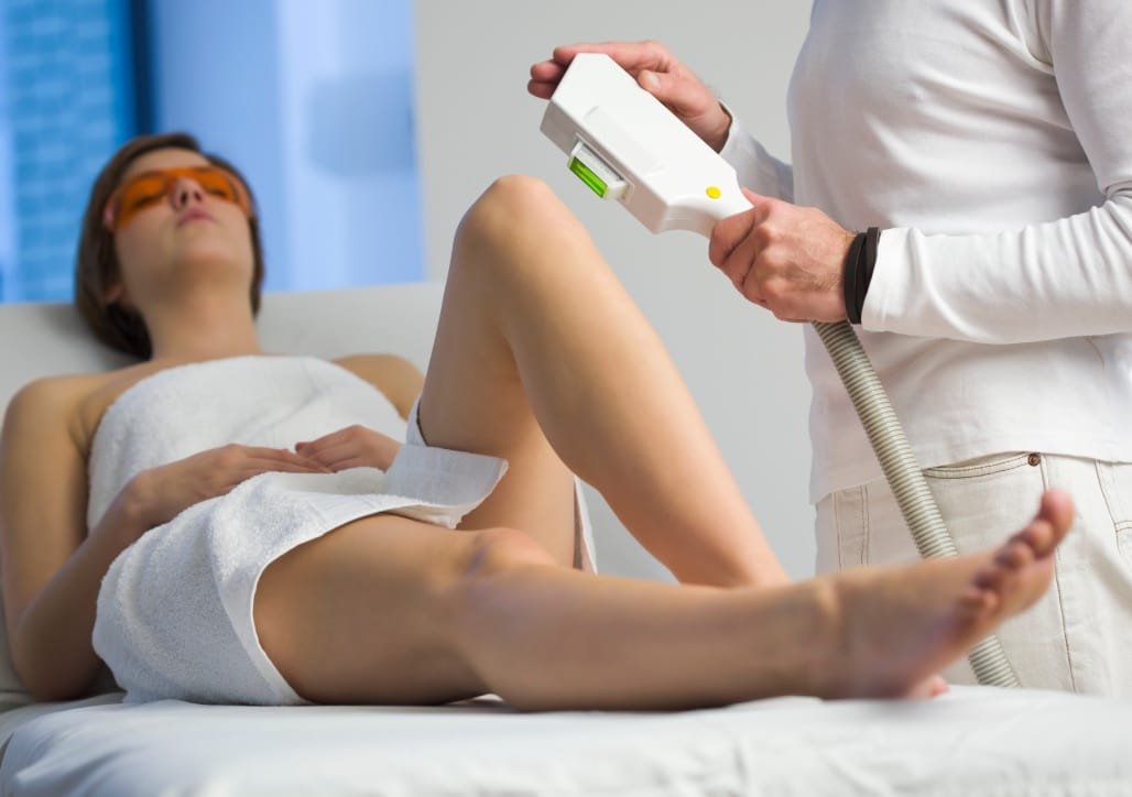 Épilation laser : précautions et contre-indications